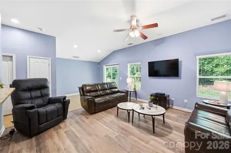 1305 Lauren Village Drive Charlotte NC 28213
