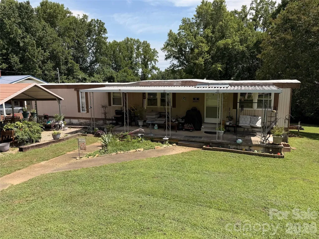 806 Oval Street Kannapolis NC 28081