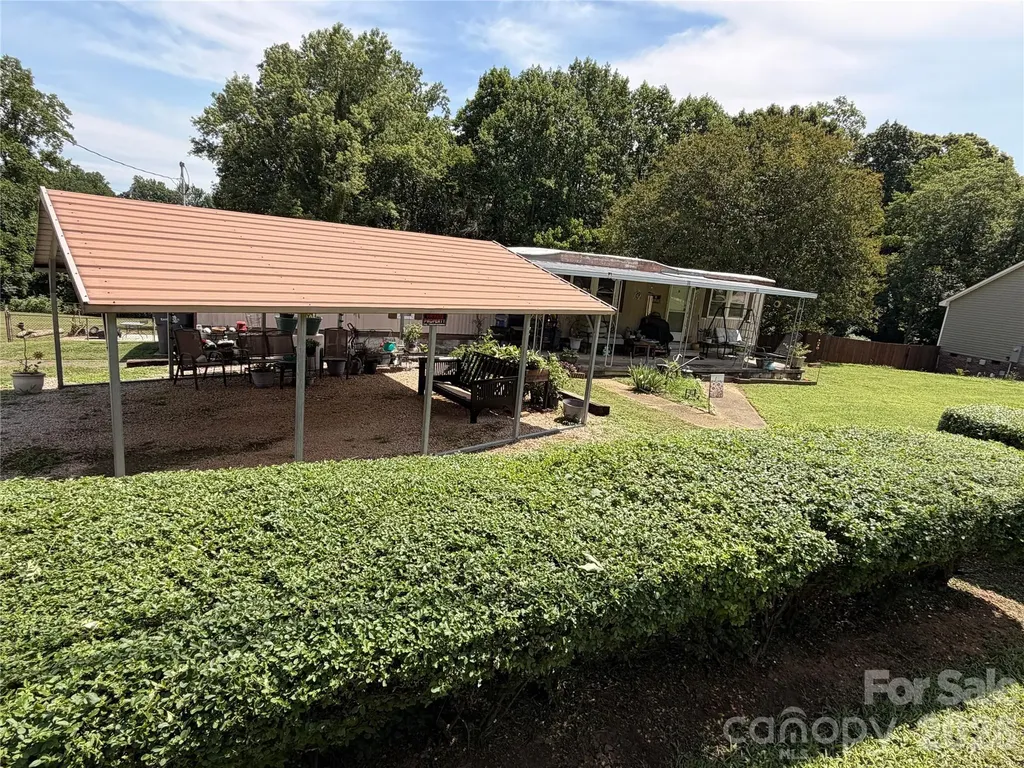 806 Oval Street Kannapolis NC 28081
