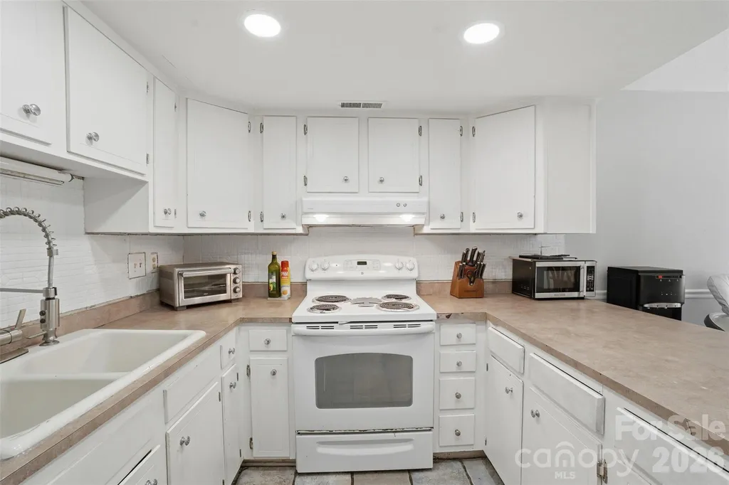 8338 Cricket Lake Drive Charlotte NC 28277