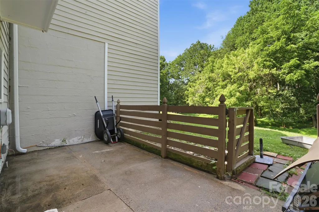8338 Cricket Lake Drive Charlotte NC 28277