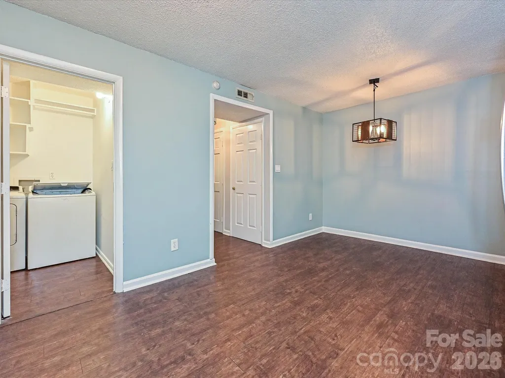 9111 Sharonbrook Drive Charlotte NC 28210