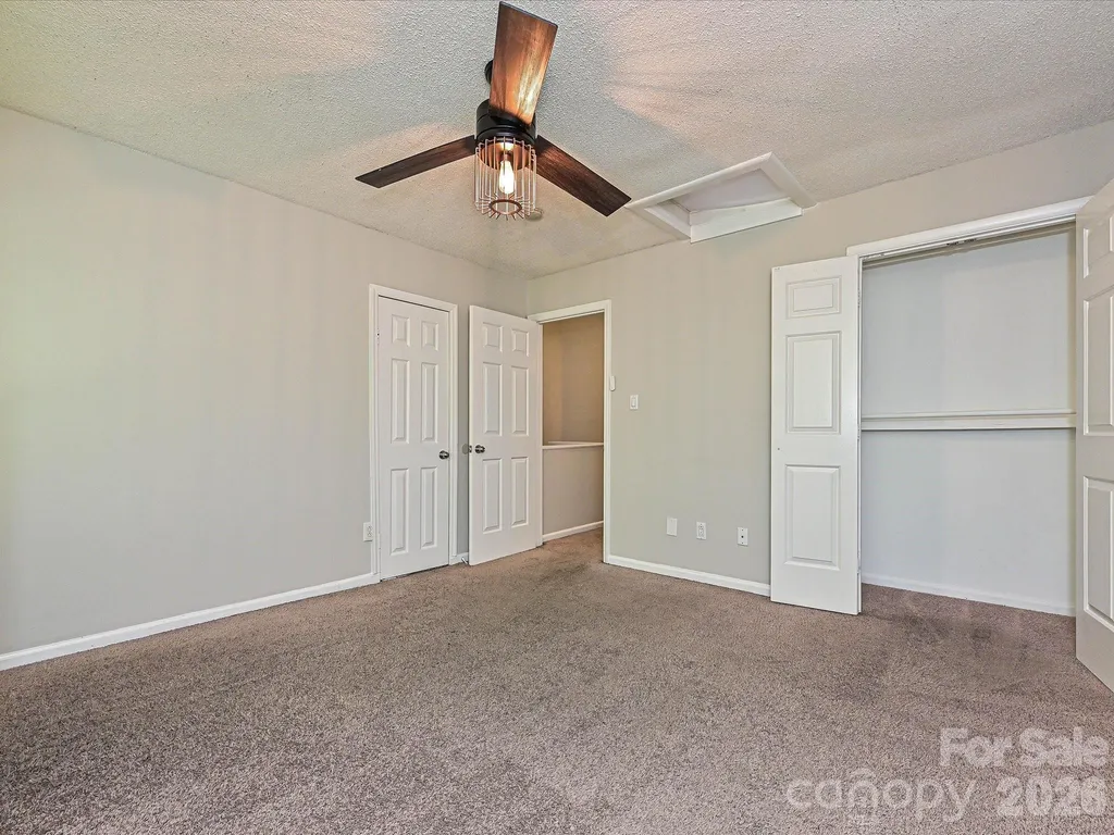 9111 Sharonbrook Drive Charlotte NC 28210
