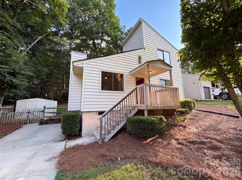 2427 Brook Canyon Drive Charlotte NC 28212