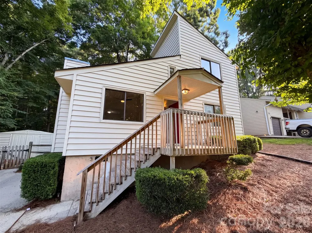 2427 Brook Canyon Drive Charlotte NC 28212