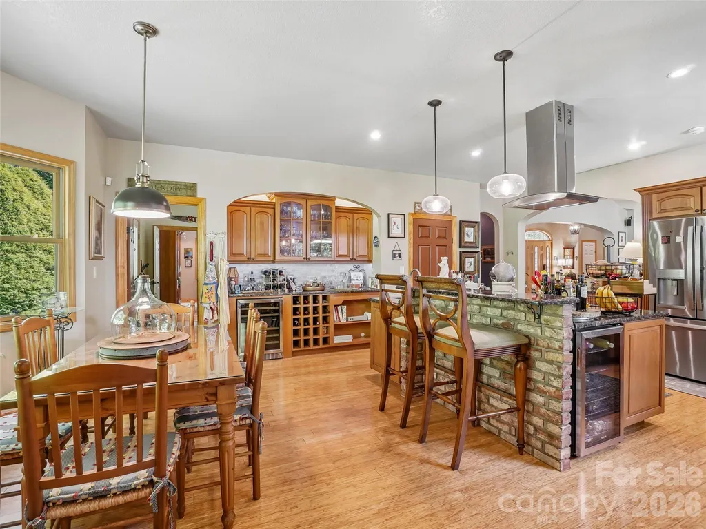 300 Pinnacle Peak Lane Flat Rock NC 28731