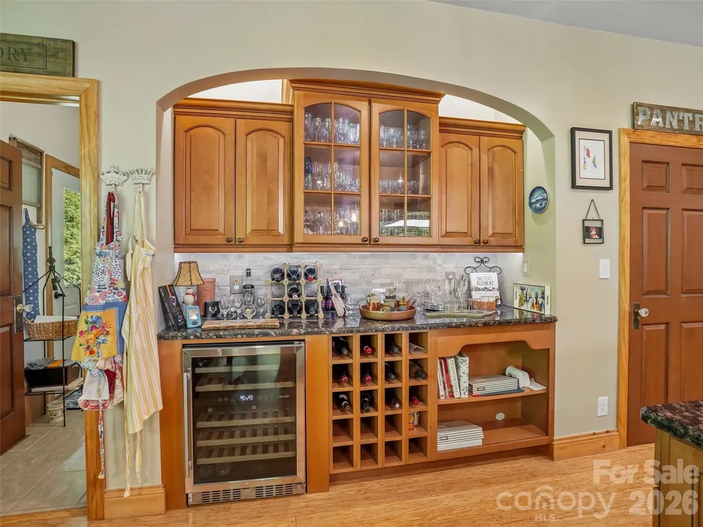300 Pinnacle Peak Lane Flat Rock NC 28731
