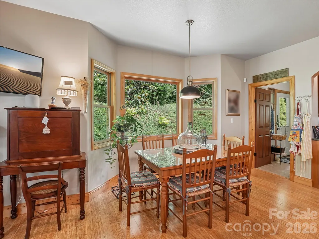 300 Pinnacle Peak Lane Flat Rock NC 28731