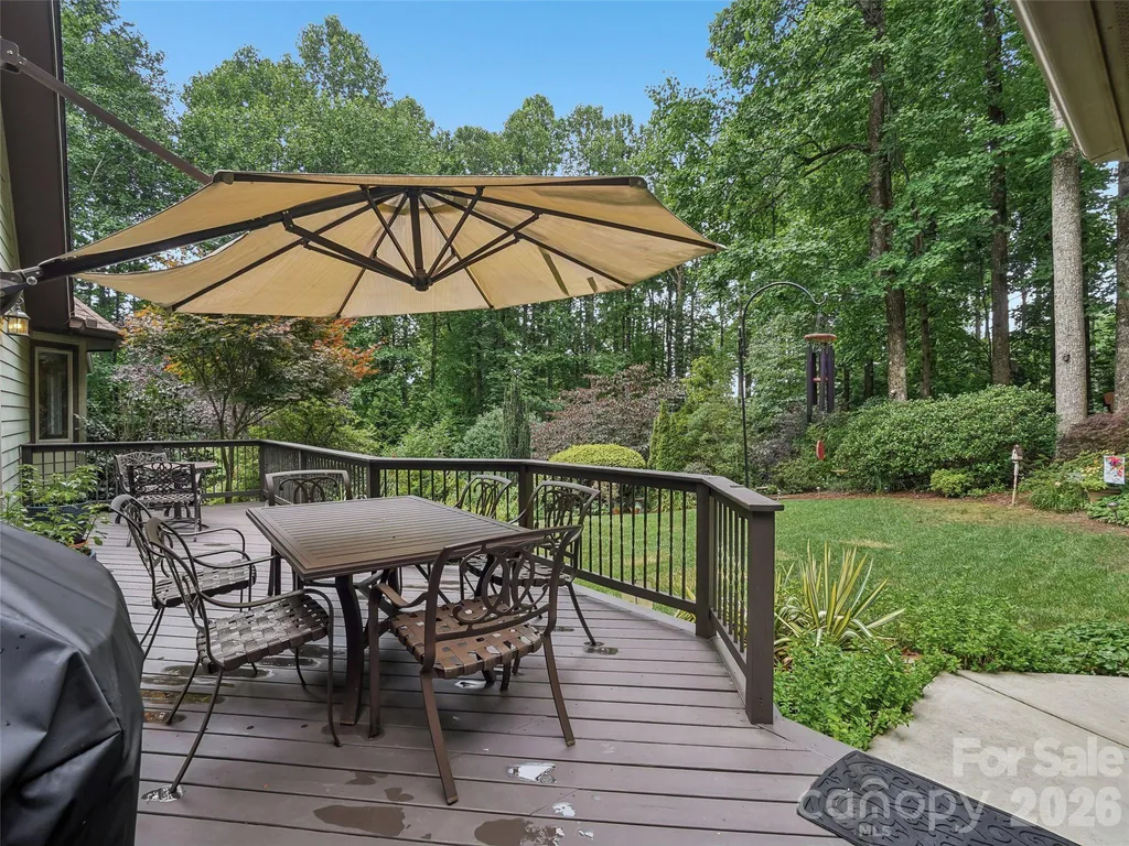 300 Pinnacle Peak Lane Flat Rock NC 28731