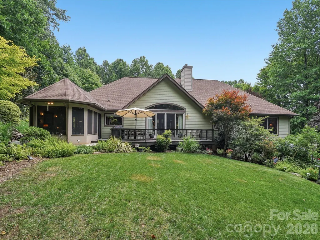 300 Pinnacle Peak Lane Flat Rock NC 28731