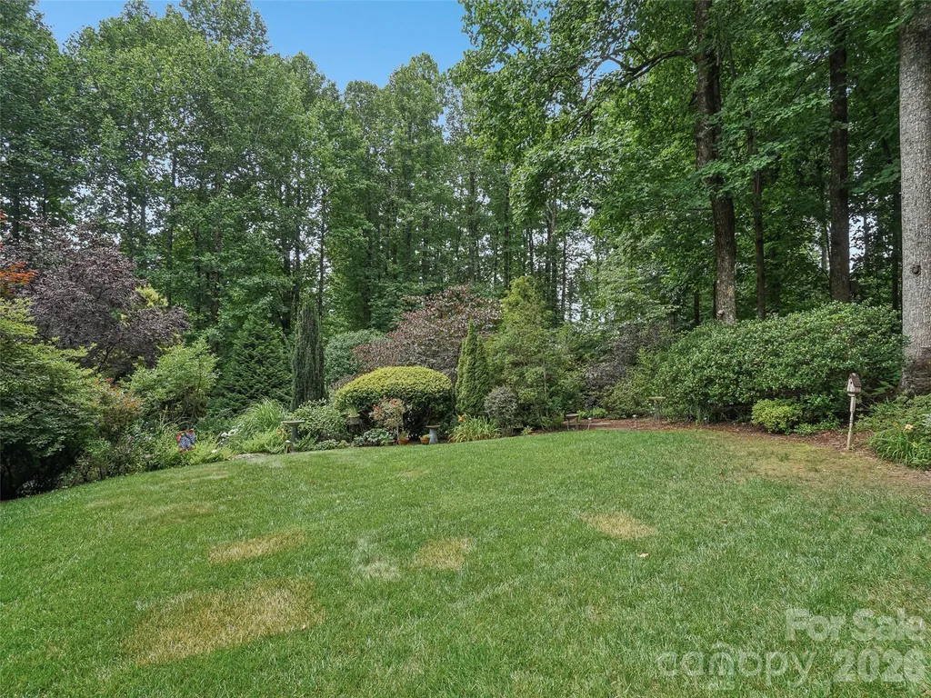 300 Pinnacle Peak Lane Flat Rock NC 28731
