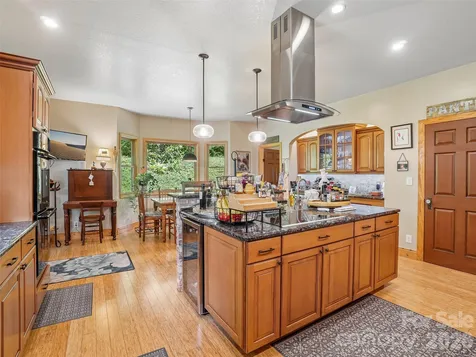 300 Pinnacle Peak Lane Flat Rock NC 28731
