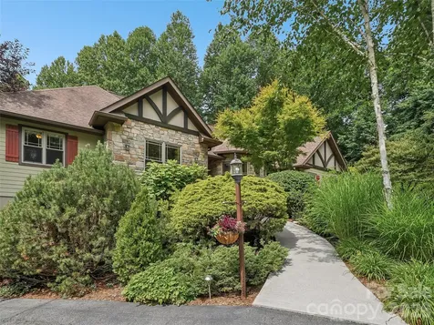 300 Pinnacle Peak Lane Flat Rock NC 28731