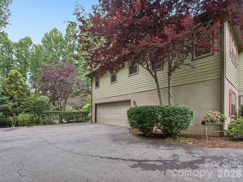 300 Pinnacle Peak Lane Flat Rock NC 28731