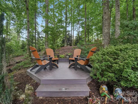300 Pinnacle Peak Lane Flat Rock NC 28731