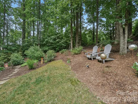 300 Pinnacle Peak Lane Flat Rock NC 28731