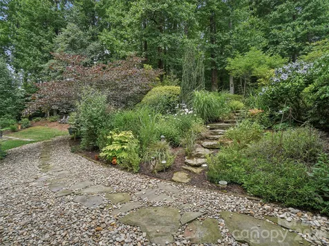 300 Pinnacle Peak Lane Flat Rock NC 28731