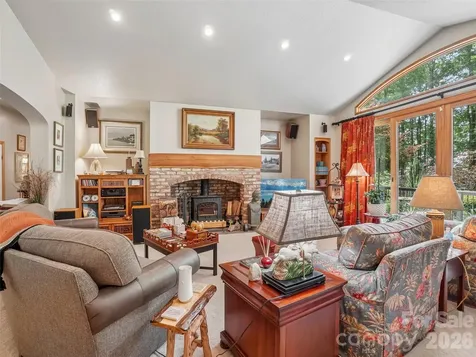 300 Pinnacle Peak Lane Flat Rock NC 28731