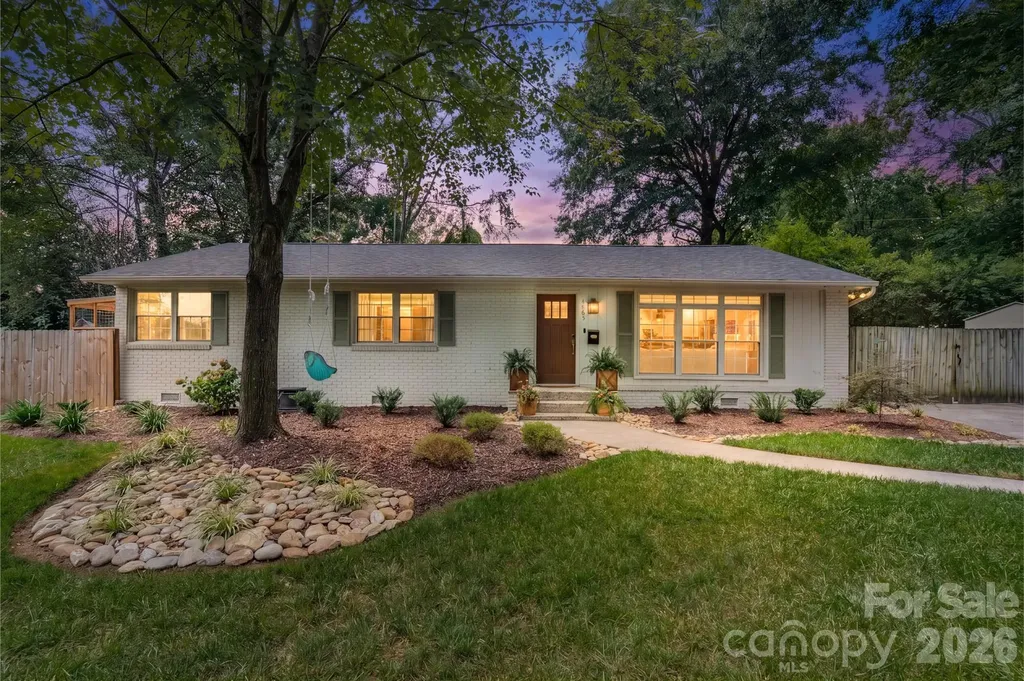 4865 Oglethorpe Place Charlotte NC 28209