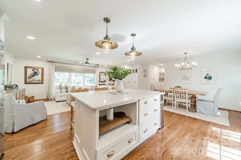 4865 Oglethorpe Place Charlotte NC 28209
