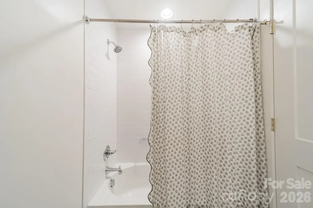 4865 Oglethorpe Place Charlotte NC 28209