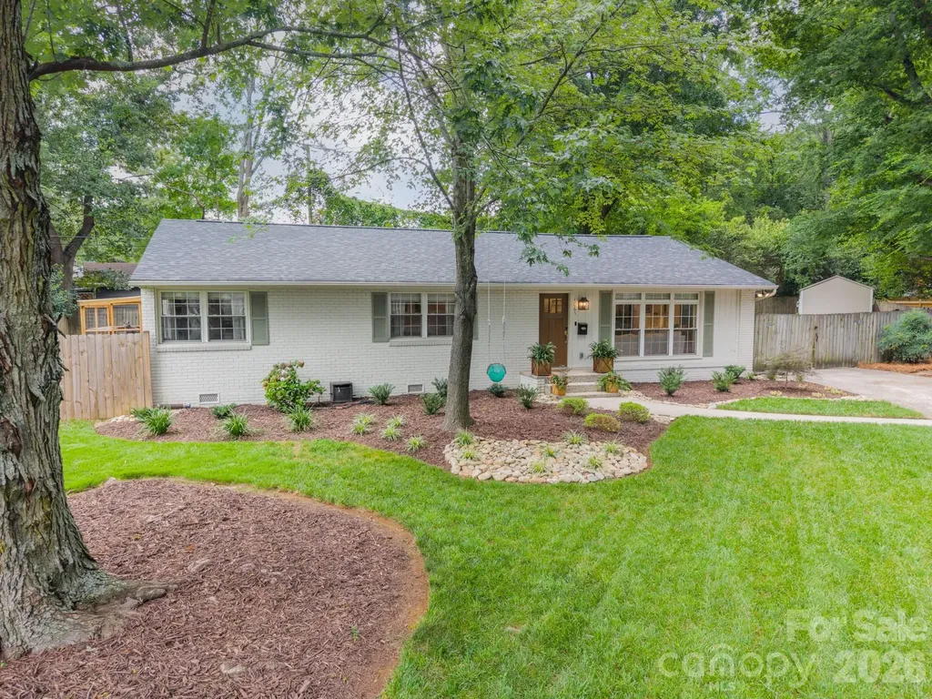 4865 Oglethorpe Place Charlotte NC 28209