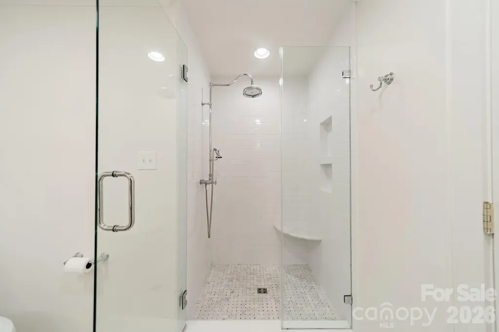 4865 Oglethorpe Place Charlotte NC 28209