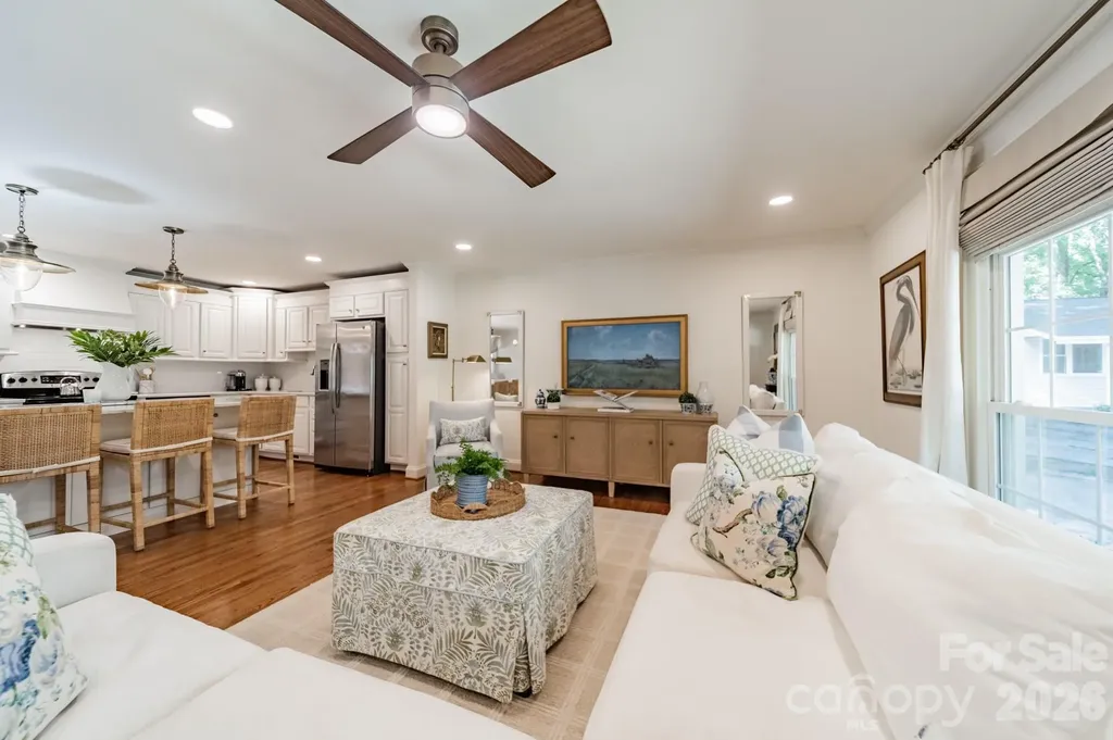 4865 Oglethorpe Place Charlotte NC 28209