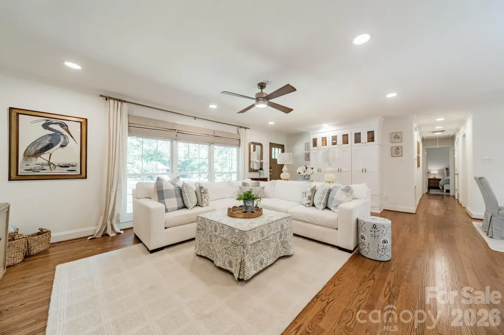 4865 Oglethorpe Place Charlotte NC 28209