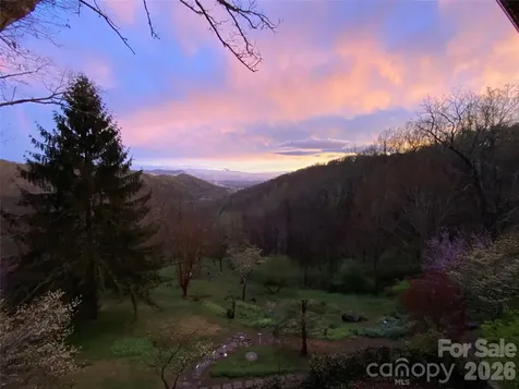 811 Town Mountain Road Asheville NC 28804