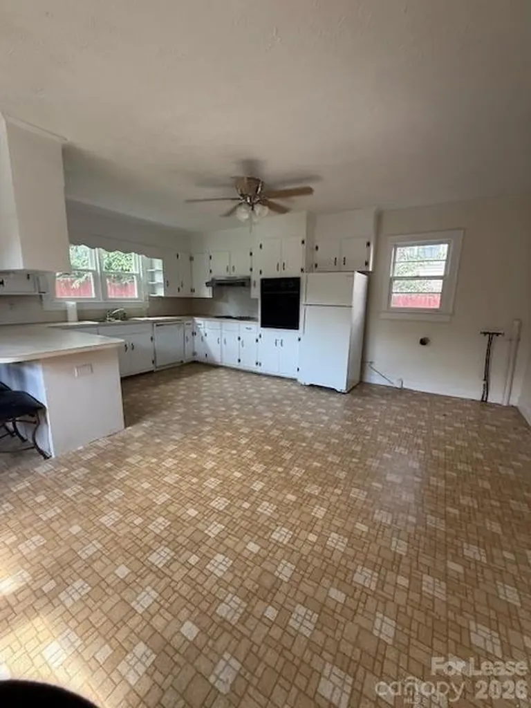 118 Olive Avenue Lenoir NC 28645