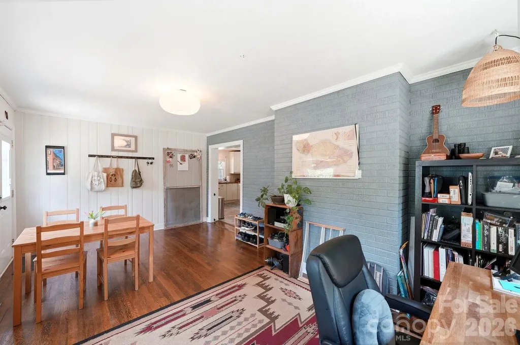 6409 Woodland Circle Charlotte NC 28216