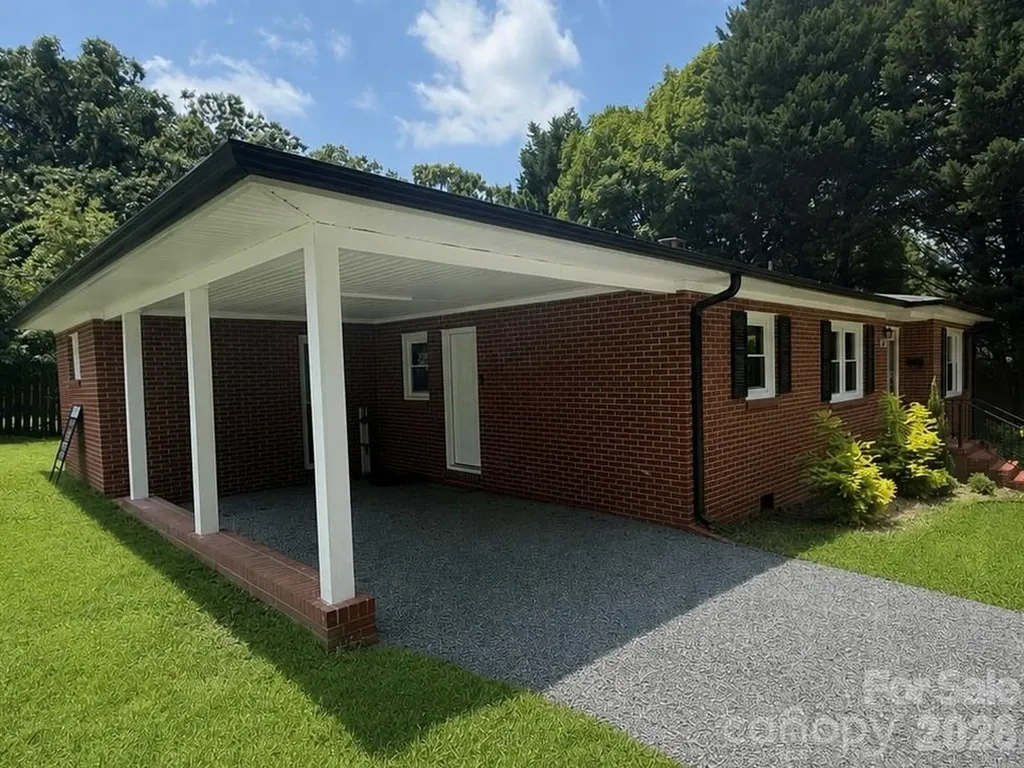 612 Brown Avenue Albemarle NC 28001