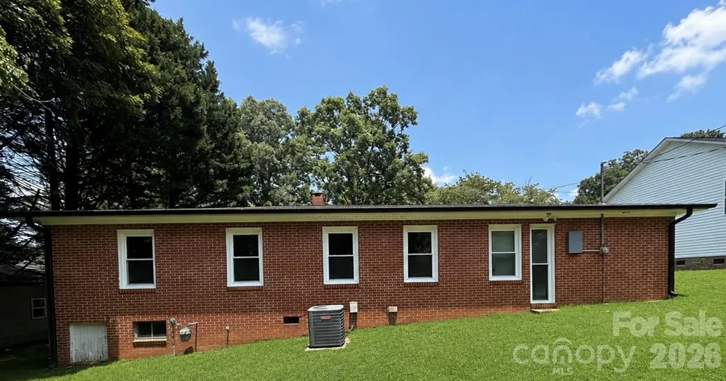 612 Brown Avenue Albemarle NC 28001