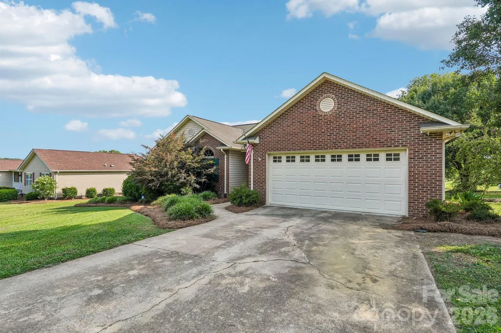 203 Royal Avenue Albemarle NC 28001