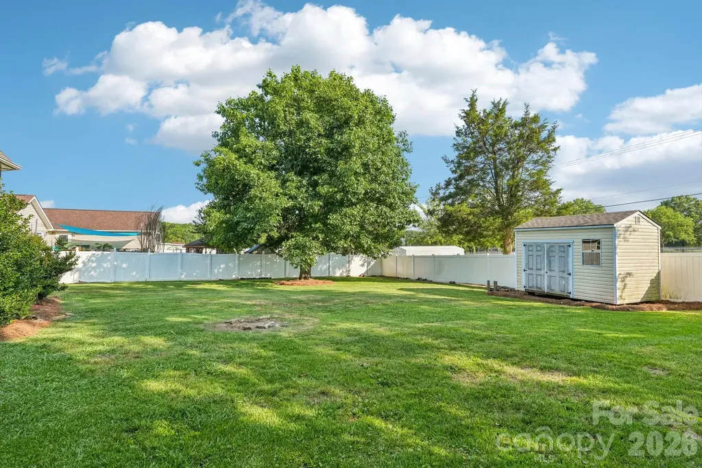 203 Royal Avenue Albemarle NC 28001