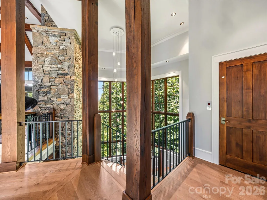504 Hagen Drive Hendersonville NC 28739