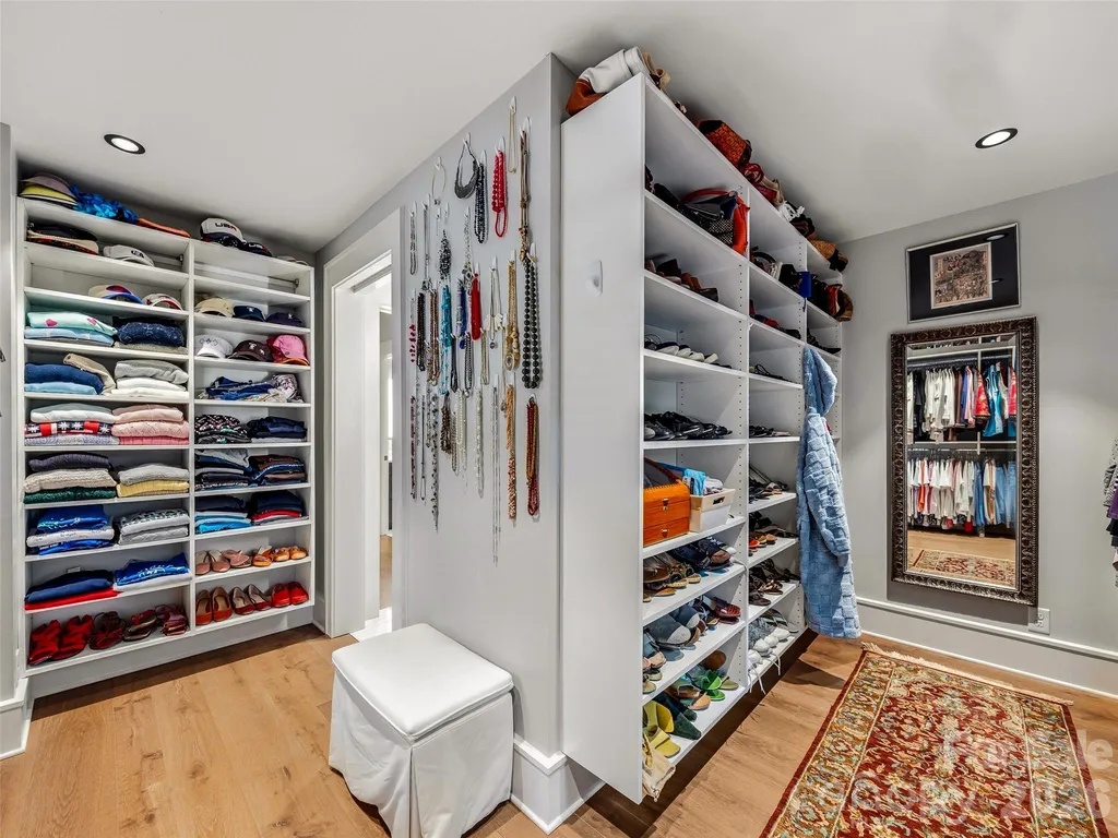 504 Hagen Drive Hendersonville NC 28739