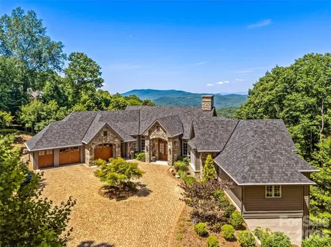 504 Hagen Drive Hendersonville NC 28739