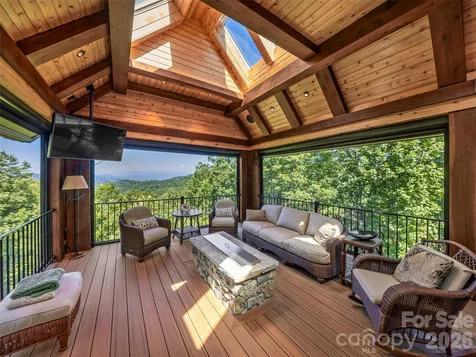 504 Hagen Drive Hendersonville NC 28739