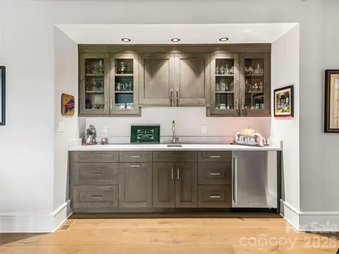 504 Hagen Drive Hendersonville NC 28739