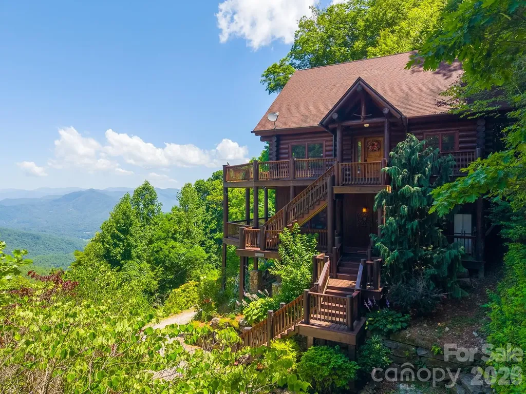 92 Falcons Peak Lane Whittier NC 28789
