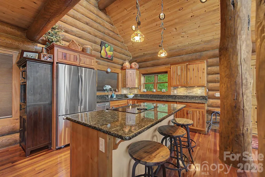 92 Falcons Peak Lane Whittier NC 28789
