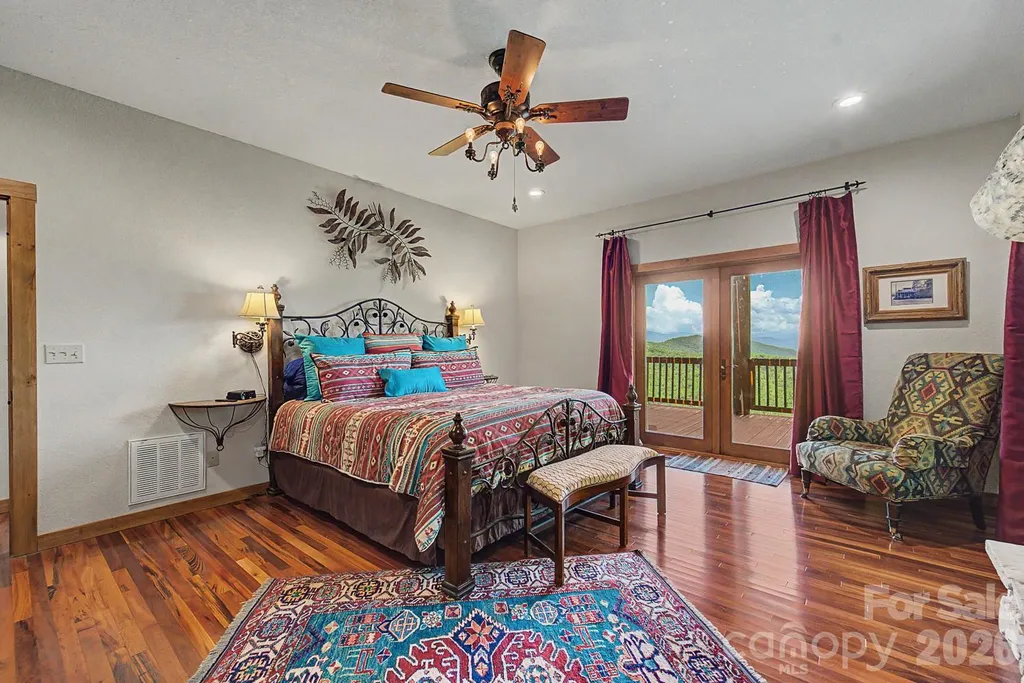 92 Falcons Peak Lane Whittier NC 28789