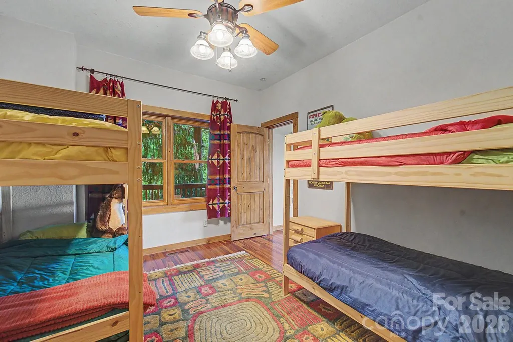 92 Falcons Peak Lane Whittier NC 28789