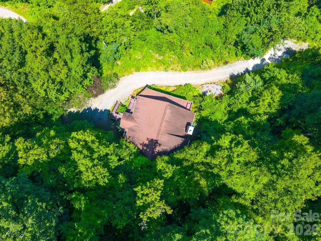 92 Falcons Peak Lane Whittier NC 28789