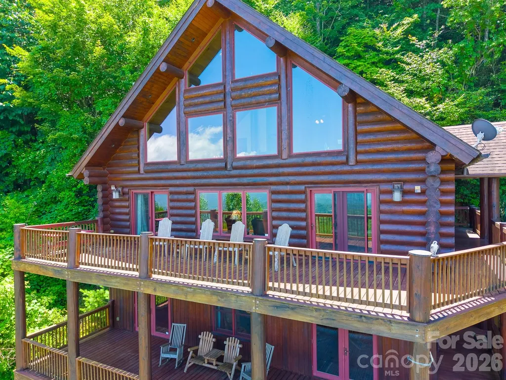 92 Falcons Peak Lane Whittier NC 28789