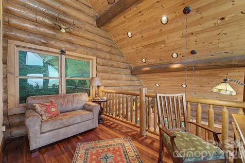 92 Falcons Peak Lane Whittier NC 28789