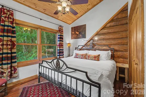 92 Falcons Peak Lane Whittier NC 28789