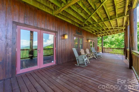 92 Falcons Peak Lane Whittier NC 28789